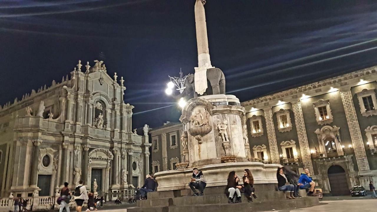 Centrocitta Suite Catania Bagian luar foto